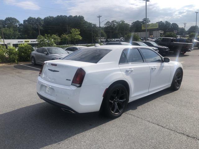 2022 Chrysler 300 Touring L