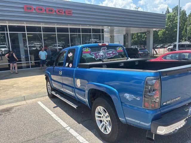 2000 Chevrolet Silverado 1500 LS