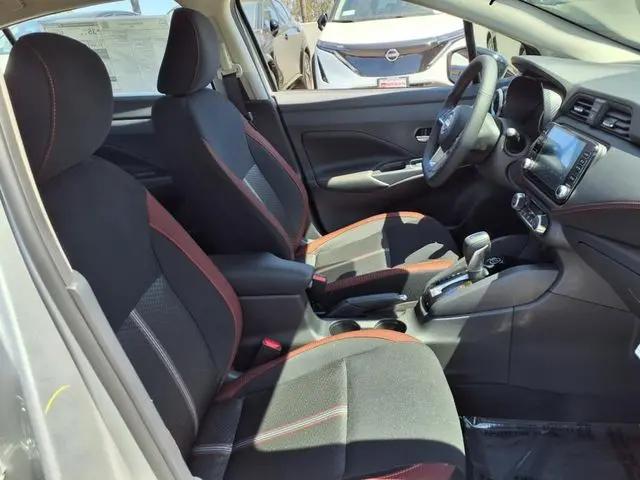 2025 Nissan Versa 1.6 SR