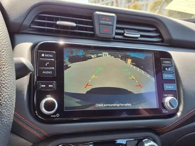 2025 Nissan Versa 1.6 SR