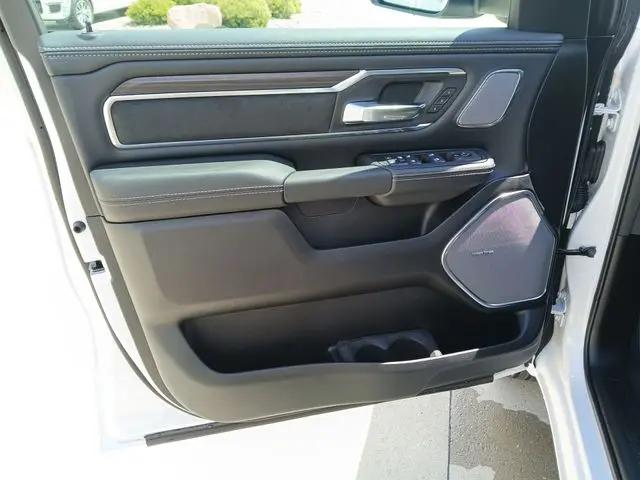 2026 Ram 1500 Laramie Crew Cab 4x4 5'7" Box