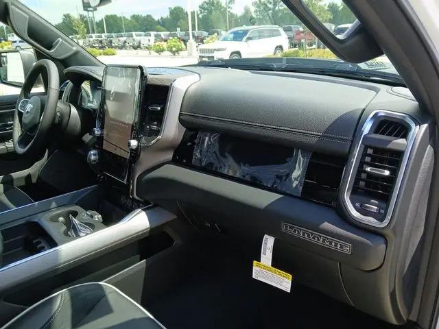 2026 Ram 1500 Laramie Crew Cab 4x4 5'7" Box