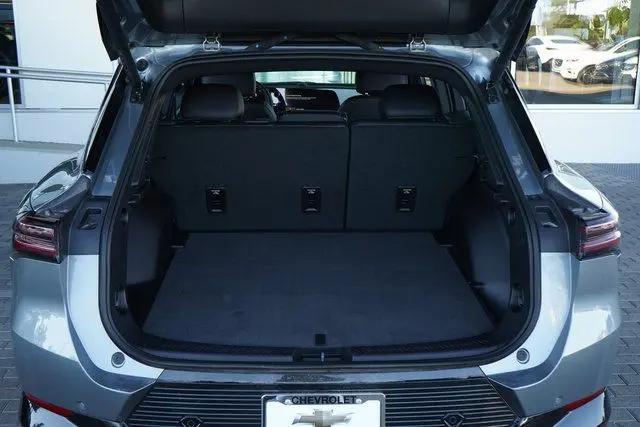 2025 Chevrolet Equinox LT 2