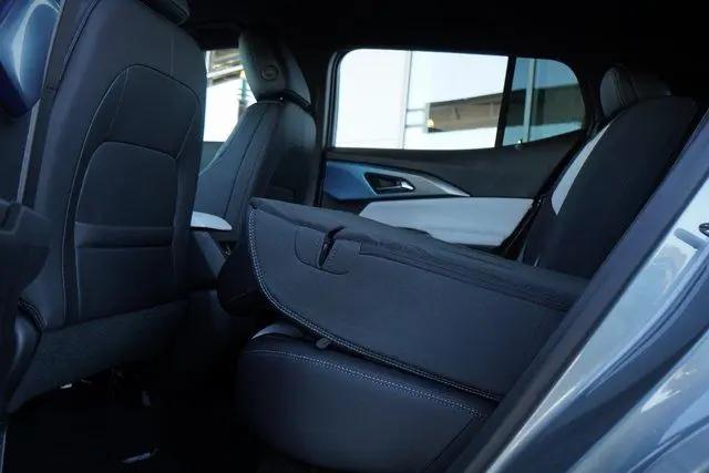 2025 Chevrolet Equinox LT 2