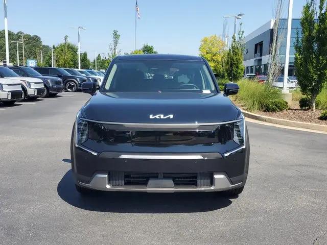 2026 Kia EV9 Light Short Range