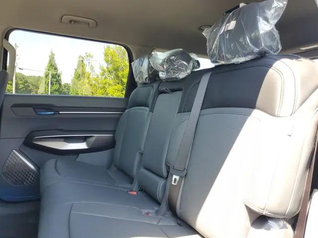 2026 Kia EV9 Light Short Range