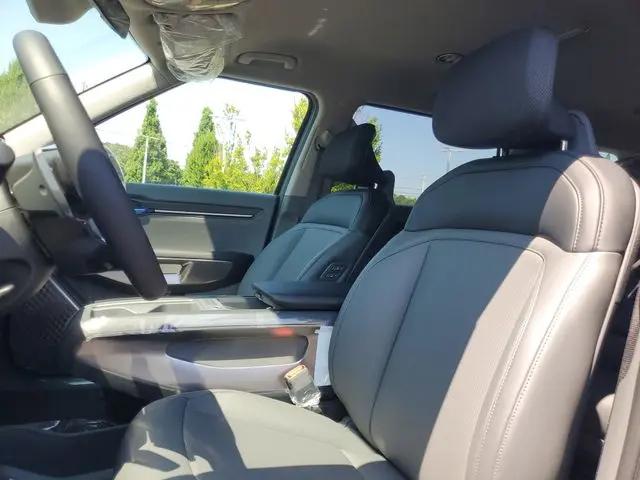 2026 Kia EV9 Light Short Range