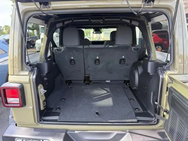 2025 Jeep Wrangler 4-Door Willys 4x4