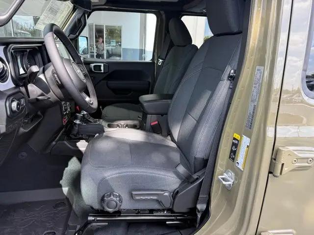 2025 Jeep Wrangler 4-Door Willys 4x4