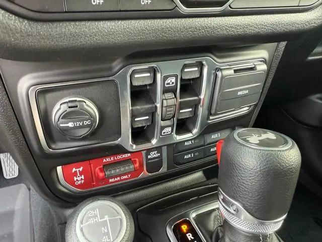 2025 Jeep Wrangler 4-Door Willys 4x4