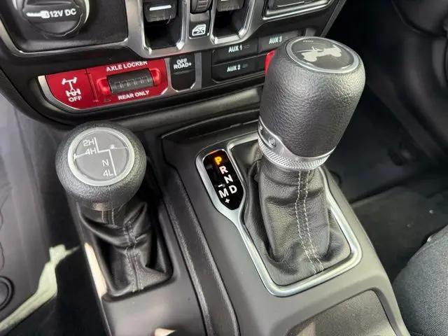 2025 Jeep Wrangler 4-Door Willys 4x4