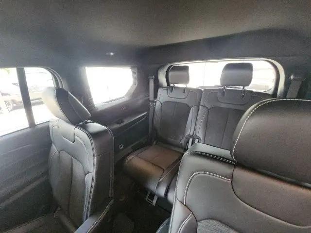 2025 Jeep Grand Cherokee L Altitude X 4x2