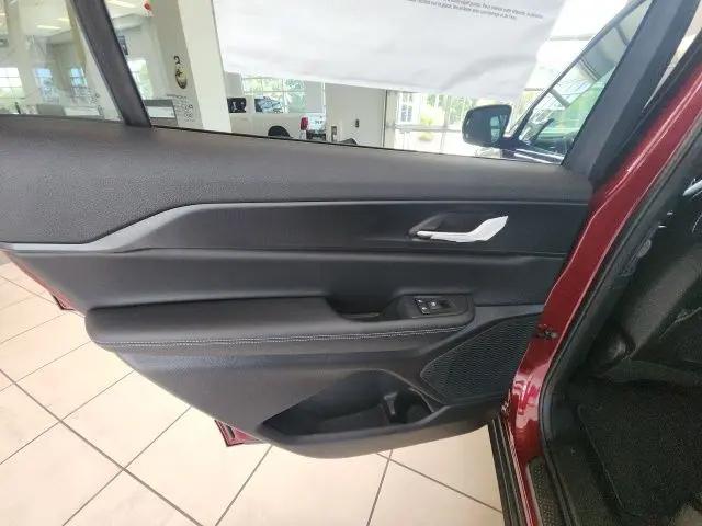 2025 Jeep Grand Cherokee L Altitude X 4x2