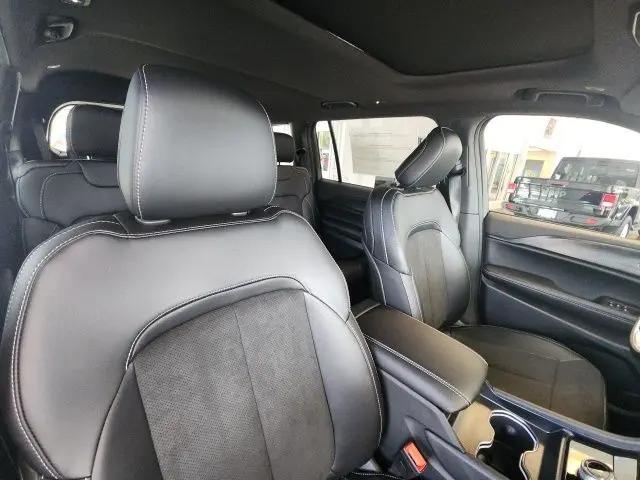 2025 Jeep Grand Cherokee L Altitude X 4x2