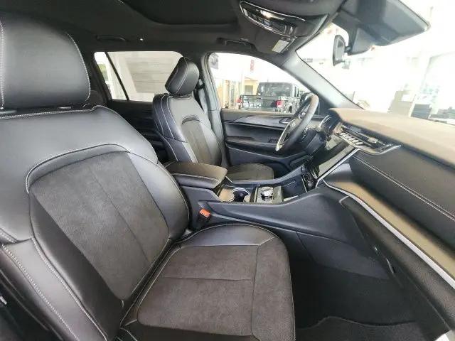 2025 Jeep Grand Cherokee L Altitude X 4x2