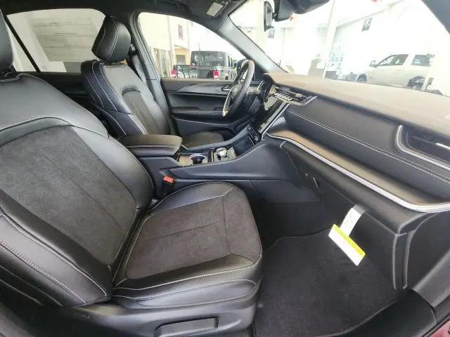 2025 Jeep Grand Cherokee L Altitude X 4x2