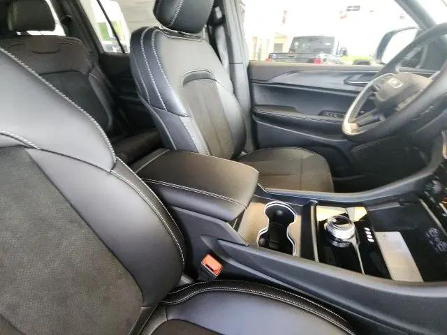 2025 Jeep Grand Cherokee L Altitude X 4x2