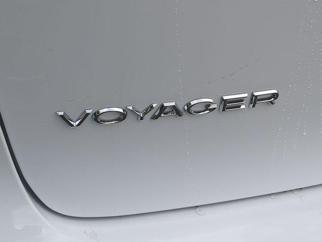 2025 Chrysler Voyager LX