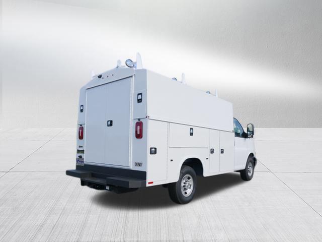 2025 Chevrolet Express Cutaway Work Van
