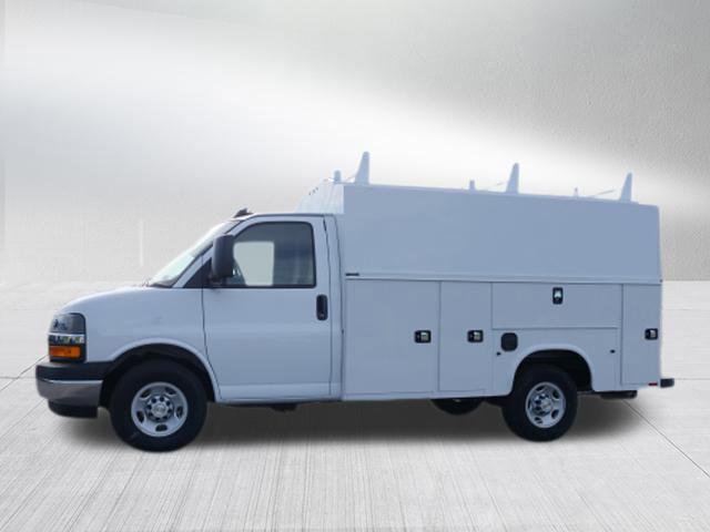 2025 Chevrolet Express Cutaway Work Van