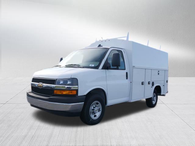 2025 Chevrolet Express Cutaway Work Van