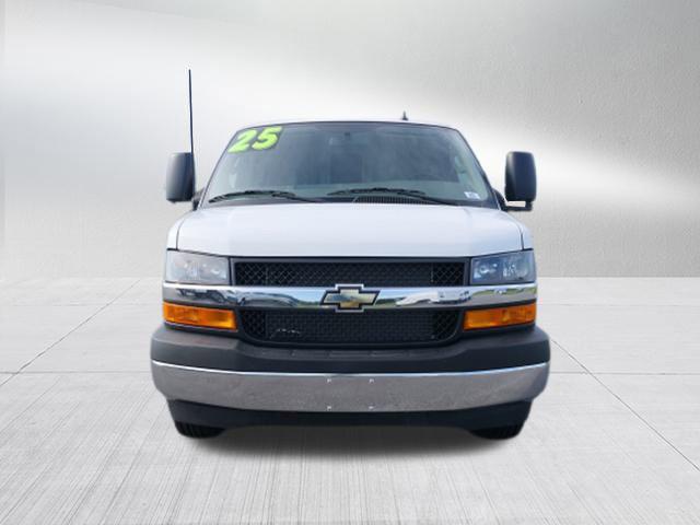2025 Chevrolet Express Cutaway Work Van