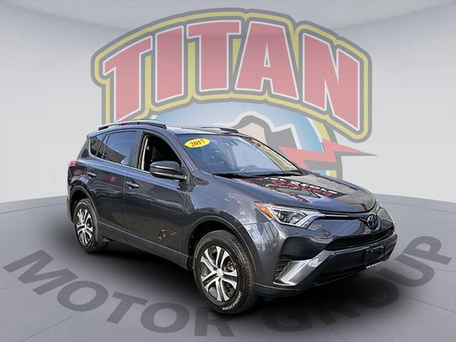 2017 Toyota RAV4 LE [0]