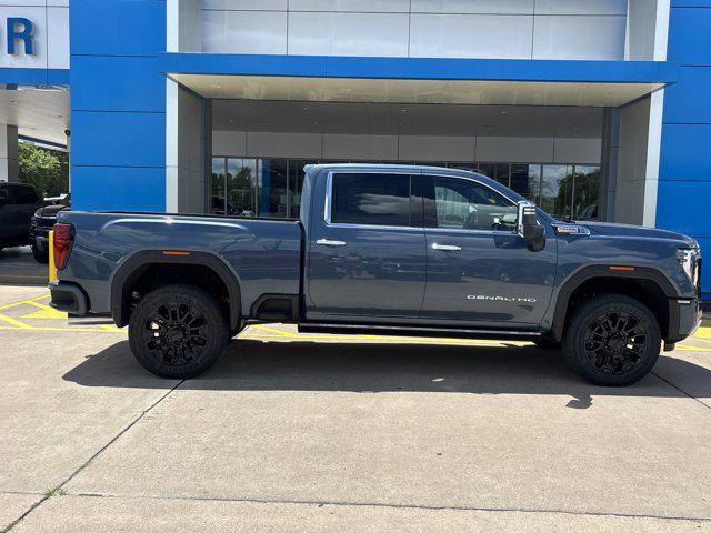 2025 GMC Sierra 2500HD 4WD Crew Cab Standard Bed Denali