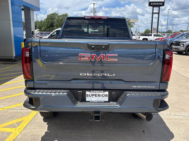 2025 GMC Sierra 2500HD 4WD Crew Cab Standard Bed Denali