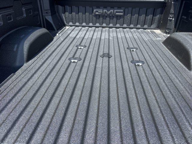 2025 GMC Sierra 2500HD 4WD Crew Cab Standard Bed Denali