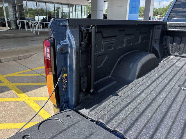 2025 GMC Sierra 2500HD 4WD Crew Cab Standard Bed Denali