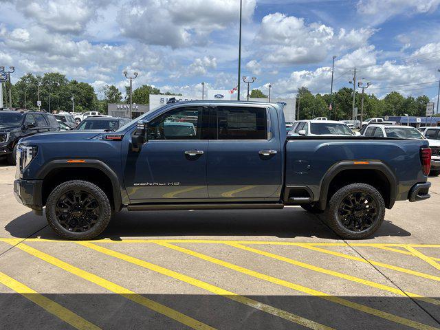 2025 GMC Sierra 2500HD 4WD Crew Cab Standard Bed Denali