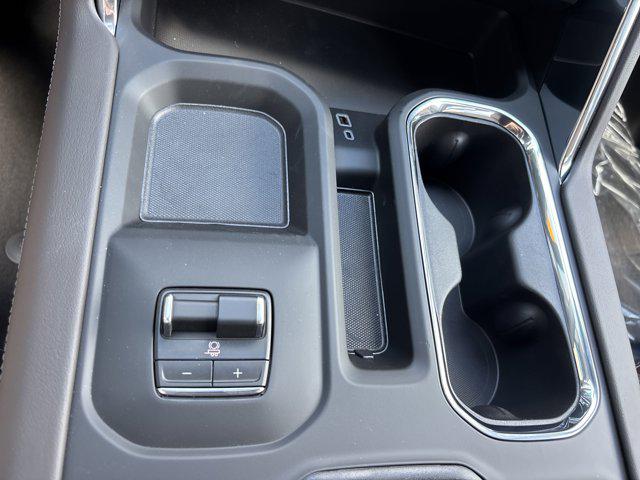 2025 GMC Sierra 2500HD 4WD Crew Cab Standard Bed Denali
