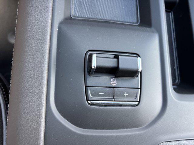 2025 GMC Sierra 2500HD 4WD Crew Cab Standard Bed Denali