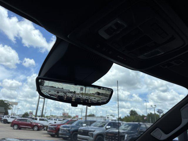 2025 GMC Sierra 2500HD 4WD Crew Cab Standard Bed Denali