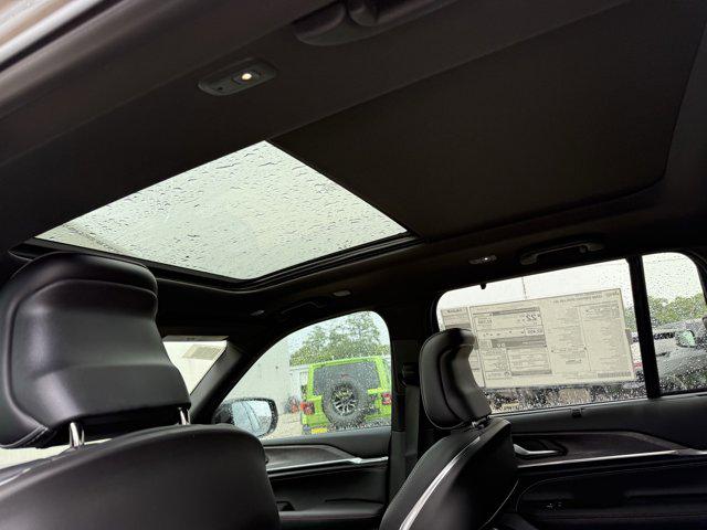 2025 Jeep Grand Cherokee Overland 4x4