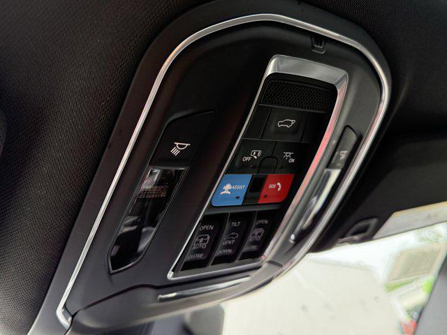 2025 Jeep Grand Cherokee Overland 4x4