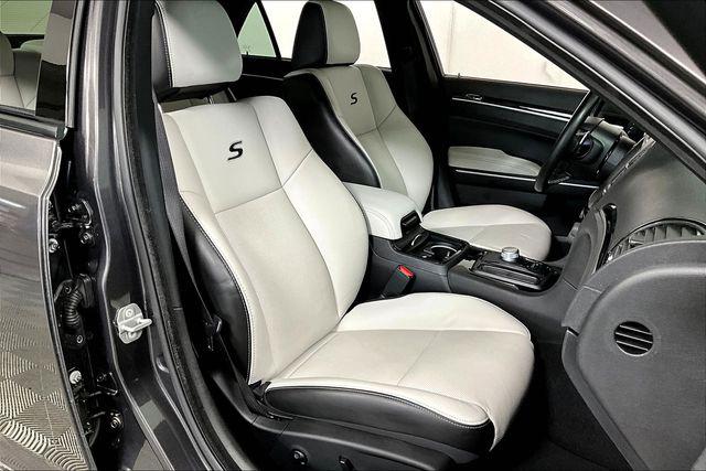 Used 2021 Chrysler 300 For Sale in Olive Branch, MS