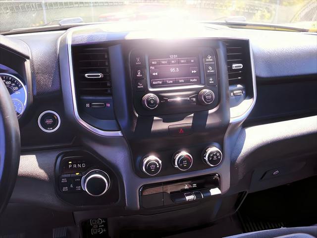 2022 Ram 1500 Big Horn Crew Cab 4x4 5'7" Box
