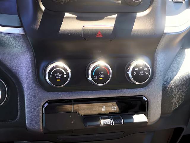2022 Ram 1500 Big Horn Crew Cab 4x4 5'7" Box