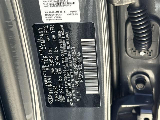 2025 Hyundai Elantra SE