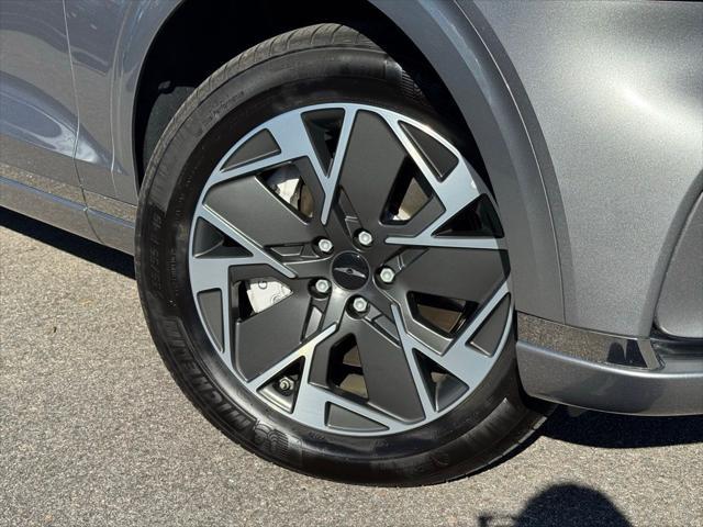 2026 Genesis GV70 Standard