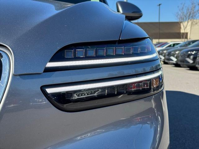 2026 Genesis GV70 Standard