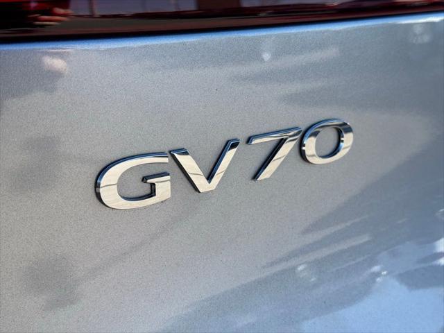 2026 Genesis GV70 Standard