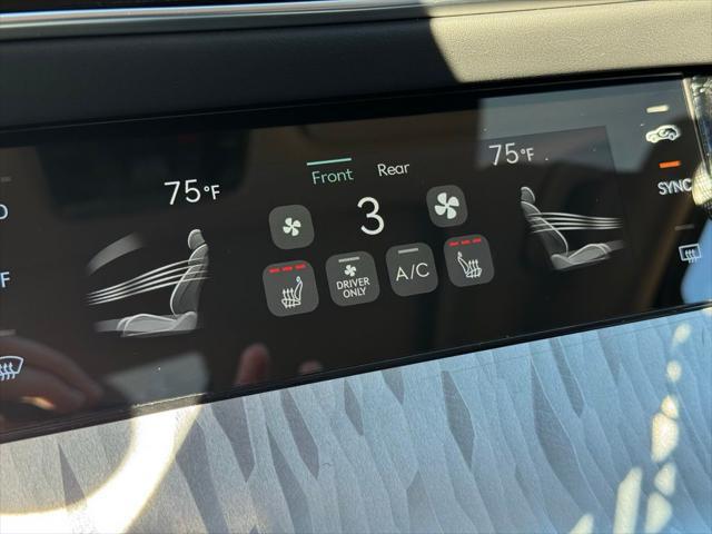 2026 Genesis GV70 Standard