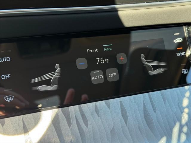 2026 Genesis GV70 Standard