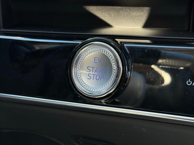 2026 Genesis GV70 Standard
