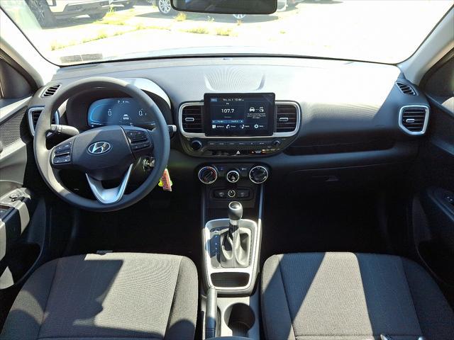 2025 Hyundai Venue SE