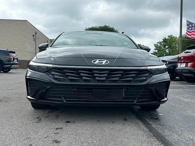 2025 Hyundai Elantra Hybrid Limited