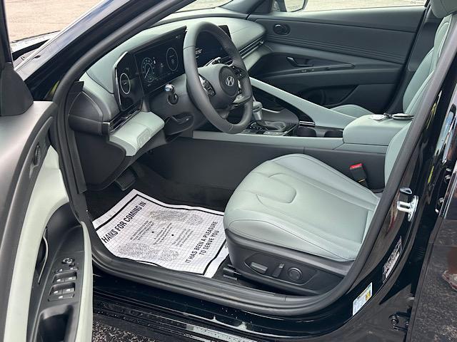 2025 Hyundai Elantra Hybrid Limited